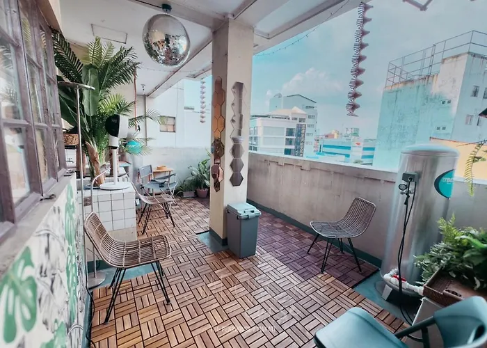 Apartment Hidden Gem - Spacious Penthouse With Siargao Vibe Manila